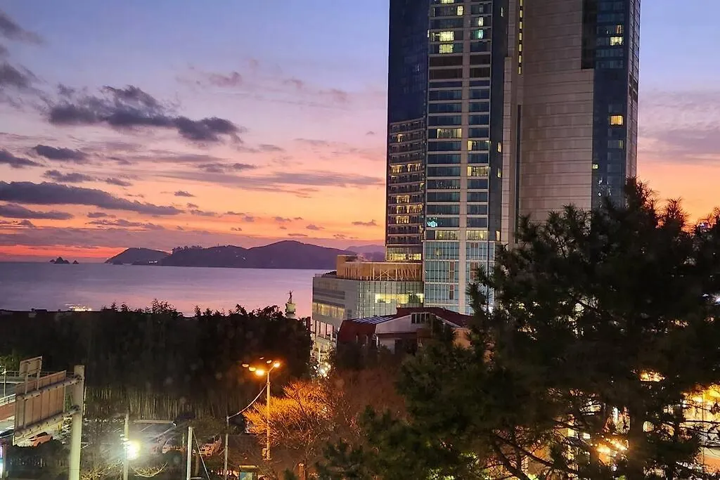 Apartment Ferienwohnung Mipoblues Haeundae Busan